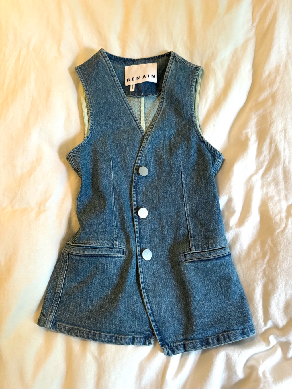 Remain Sleeveless Denim Vest In Blue